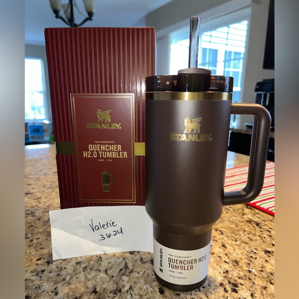 USED - Stanley The Chocolate Gold Quencher H2.0 FlowState™ Tumbler.